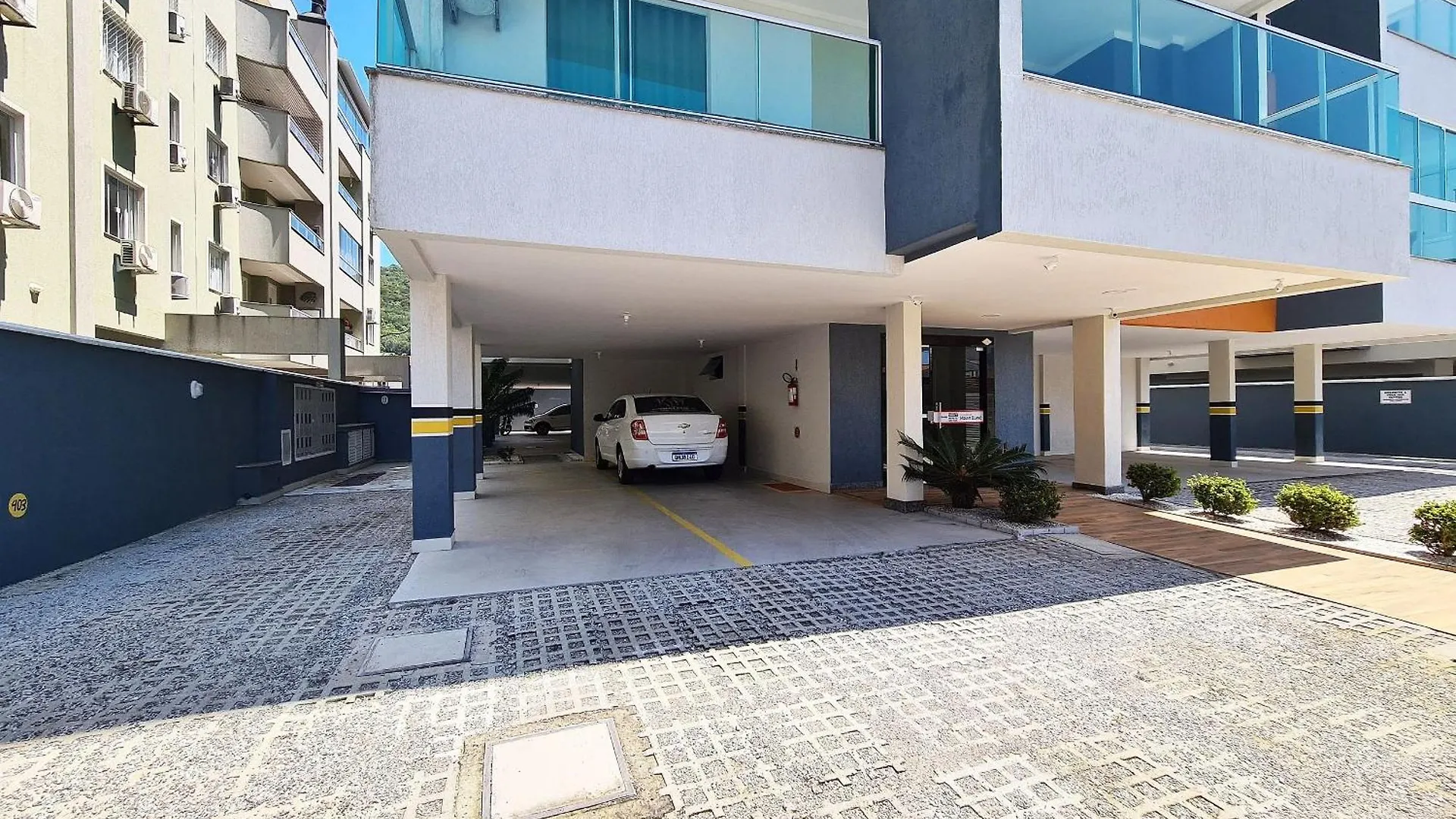Residencial Montblanc Villa Bombinhas 0*,